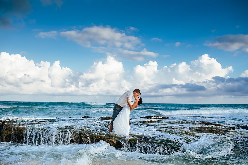 Cancun - Riviera Maya - wedding Photographer - Beach portraits